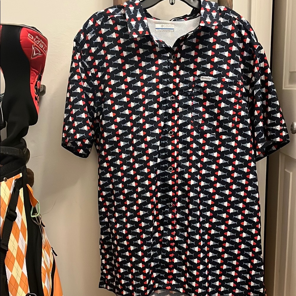 NWNT 4th of July Columbia shirt